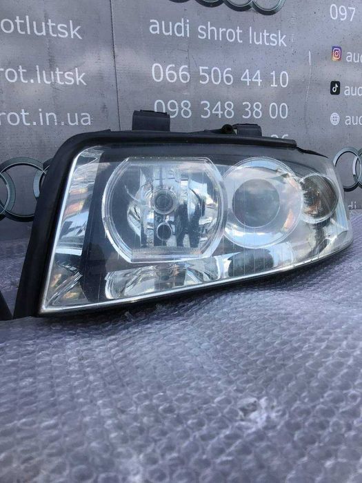 Комплект передніх фар Audi A4 B6 2001-2005 фара фари 8E0