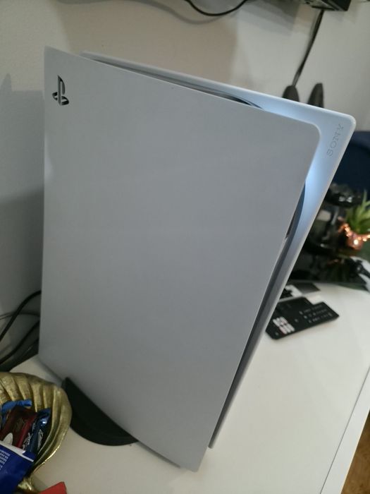 Konsola PlayStation 5 z napędem