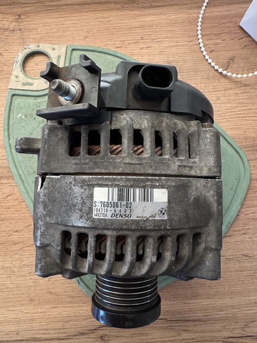 Генератор Denso 210 ампер 7605061-02