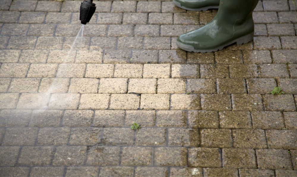 Czyszczenie kostki brukowej//Elewacji//dachu