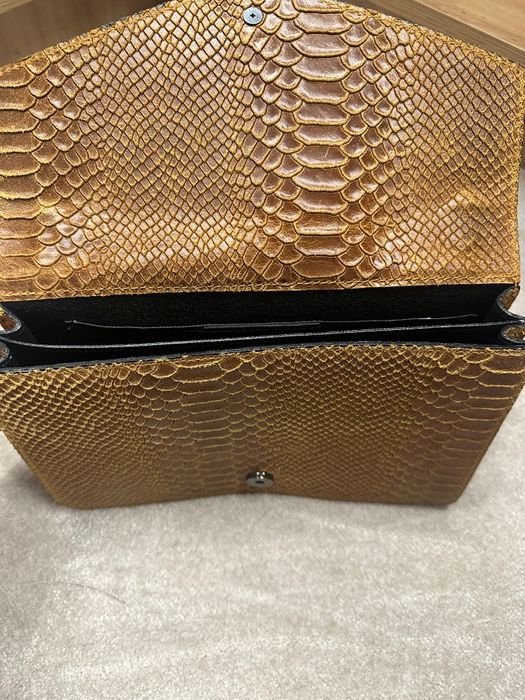 Bolsa em pele para senhora