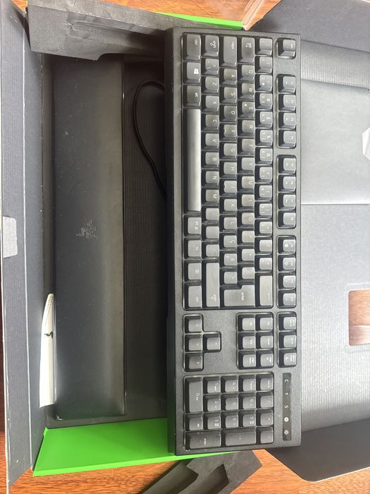 Teclado Ornata Chroma