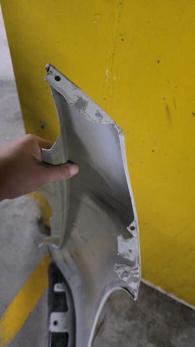 Guarda lamas frente esquerdo Mercedes cla x118