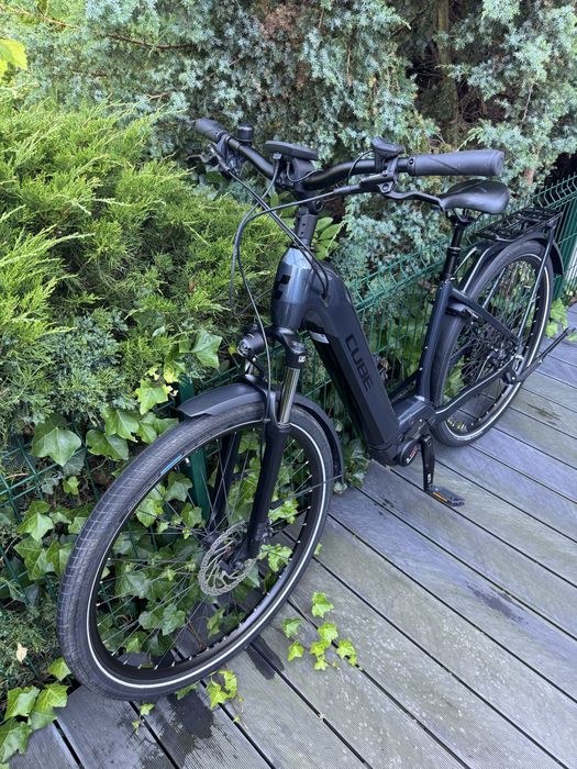 Rower elektryczny Cube Touring Hybrid 54 (M)