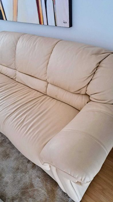 Conjunto de sofás em pele em bom estado (3+2 lugares)-B AIXA DE PREÇO