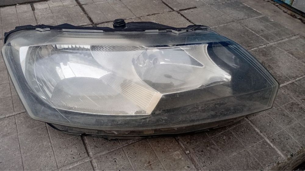 5JB941016 90019588 - SKODA RAPID 5JA фара передня права