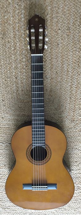 Yamaha C40  acústica - Nova