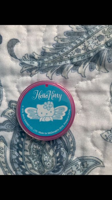 Hello Kitty Przypinka DIY