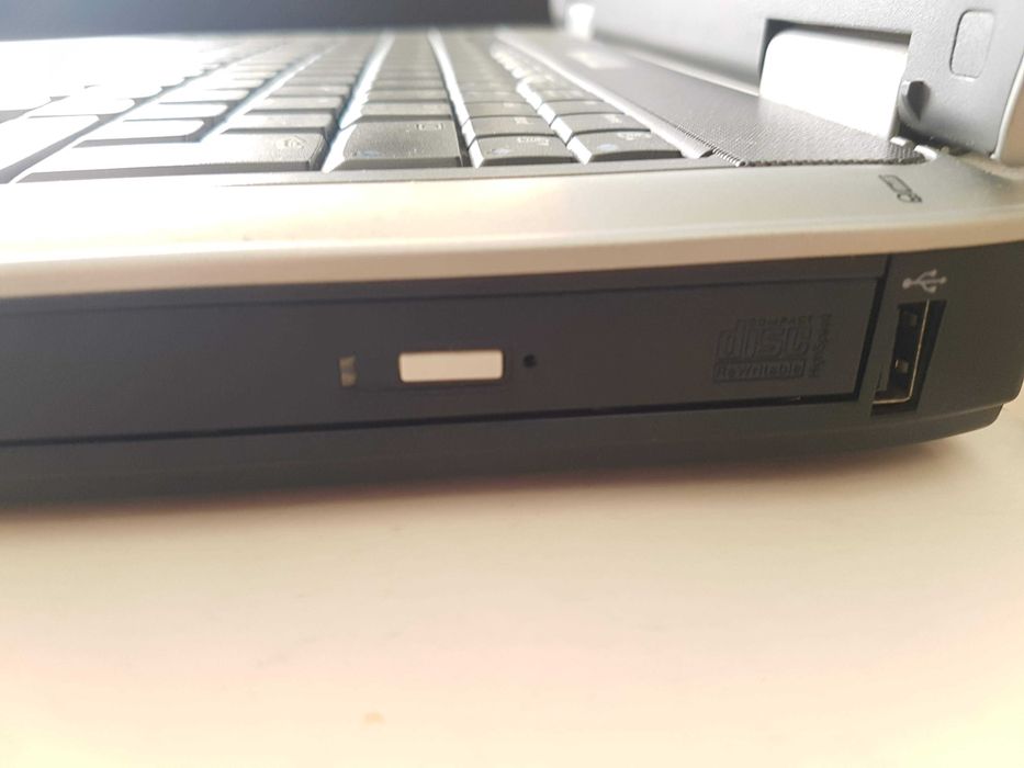 PC Portatil Compaq Presario 2500425907084760207363