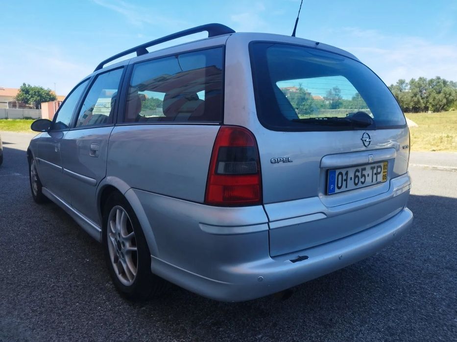 Opel Vectra Caravan 1.6 100