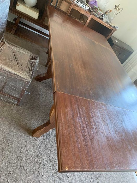 Conjunto de Sala de Jantar Rústica: Mesa Extensível + 6 Cadeiras em Madeira e Couro Lavrado