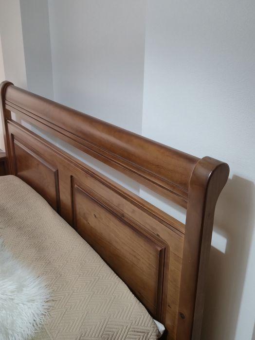 Quarto completo em madeira cerejeira