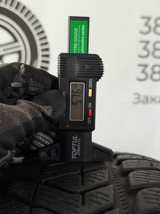 Зимові шини 235/65/18 Pirelli Scorpion Winter, зимние шины резина R18