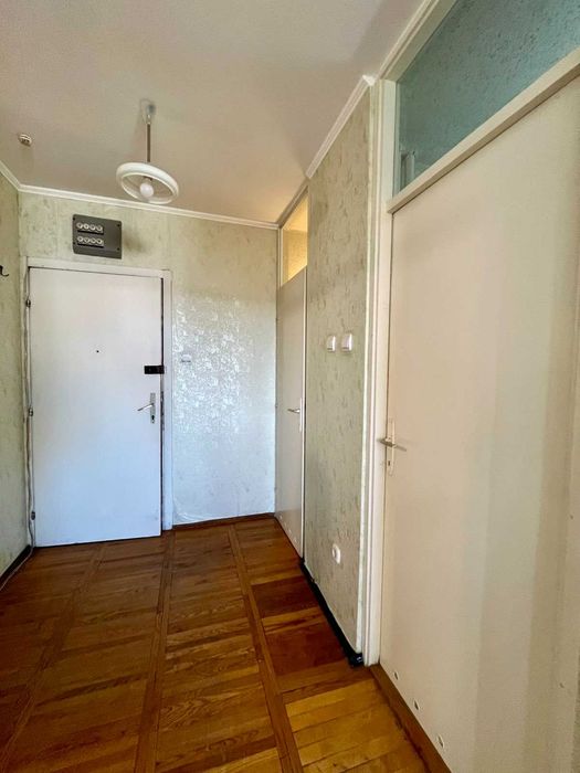 Продаж затишної  1 к. квартири в центрі міста.