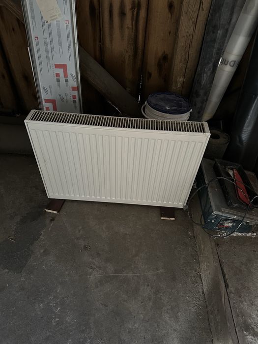 Sprzedam  Grzejnik  bialy