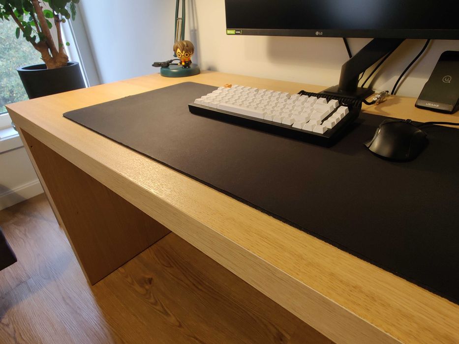 Secretária MALM IKEA - efeito carvalho