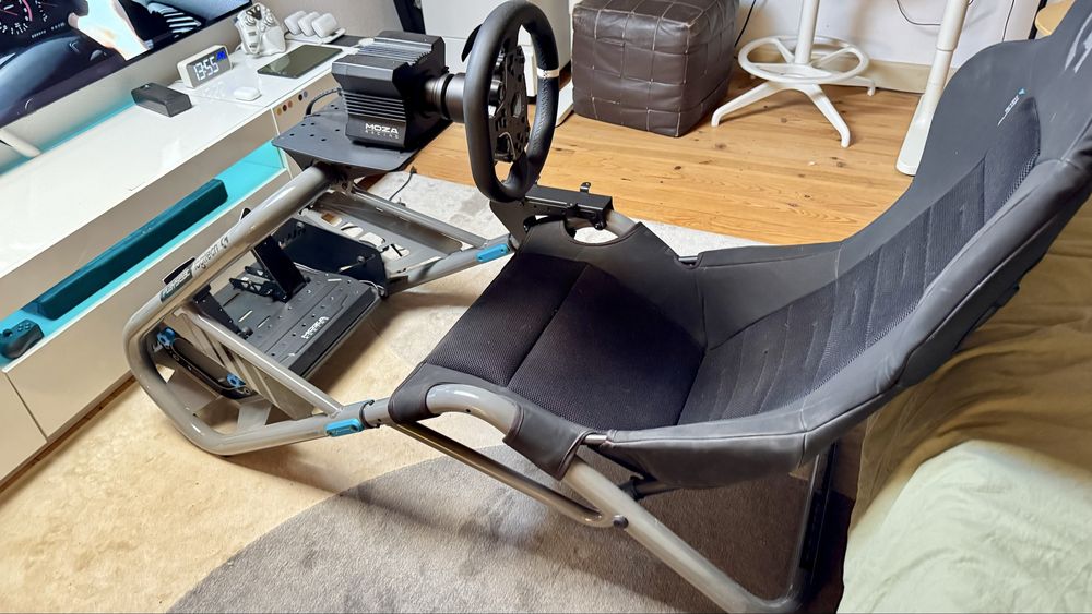 Sim Racing Completo MOZA R5 + Playseat Trophy Logitech + SR-P