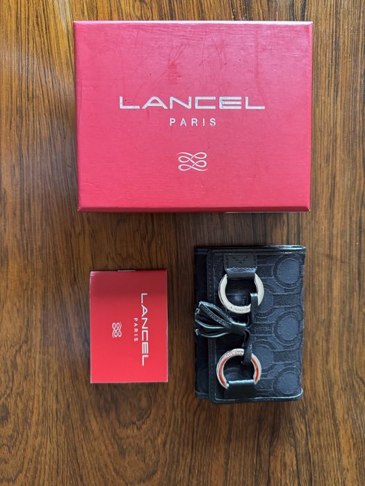 Porta moedas e porta cartoes Lancel