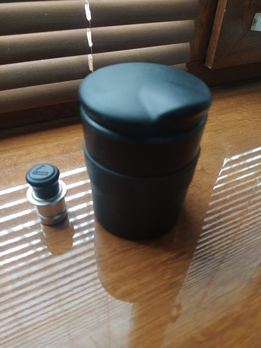 Прикуриватель Toyota Corolla