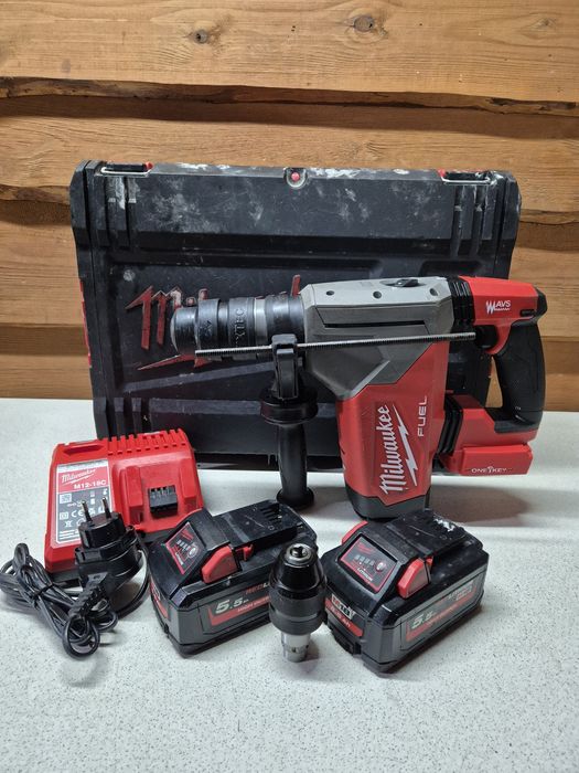 Milwaukee Młotowiertarka SDS PLUS+Aku2x+Walizka+Ładowarka F11