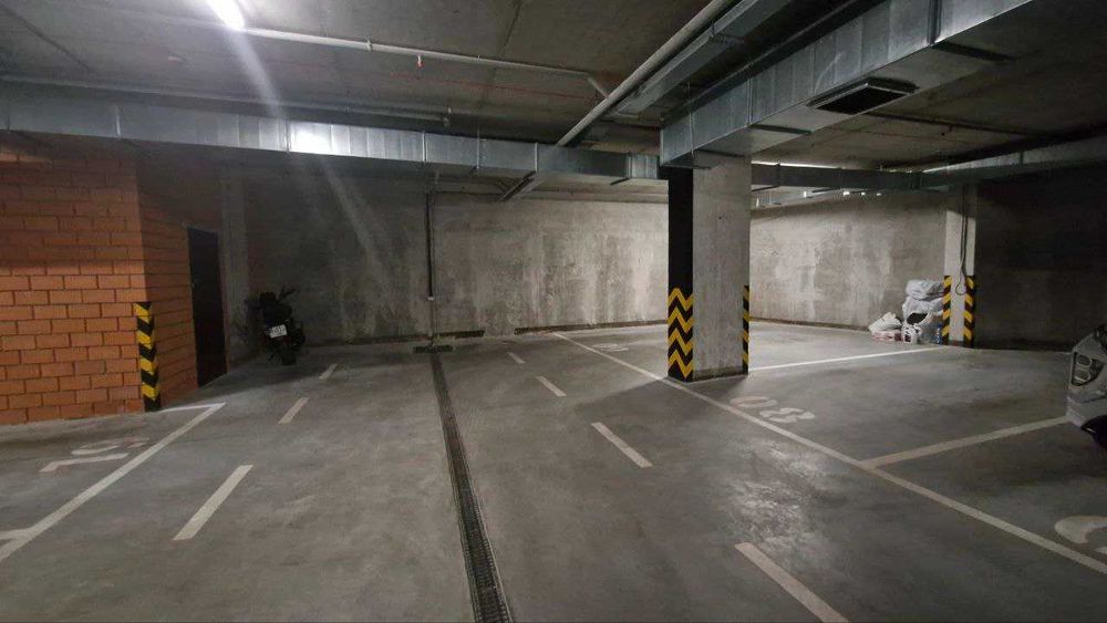 Паркомісце (29,3 м2) в підземному паркінгу ЖК «Crystal Avenue»