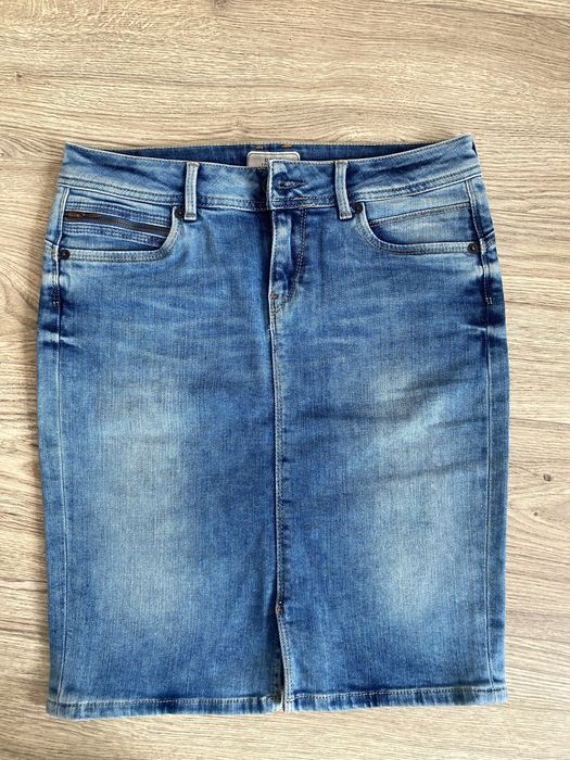 spódnica Pepe Jeans roz. M (małe)