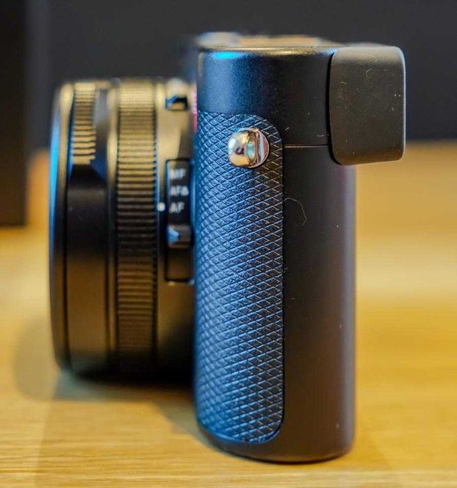 Leica D-lux 8, como nova