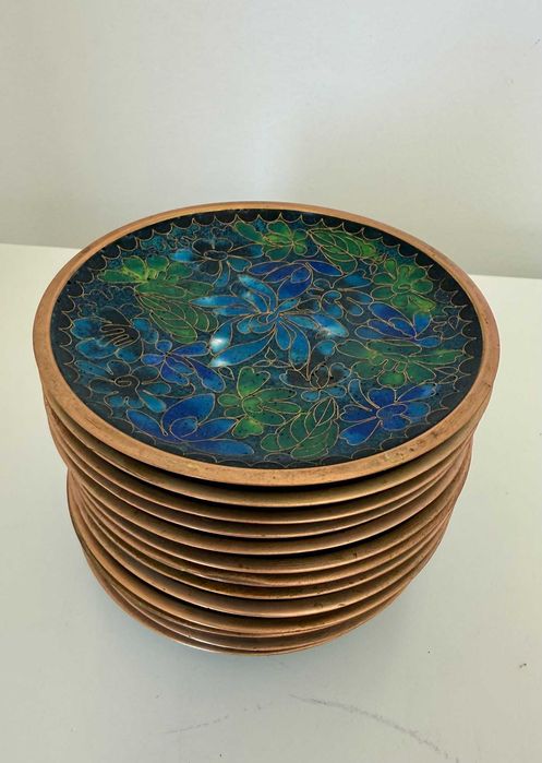 Conjunto de dez pratos chineses em Cloisonné