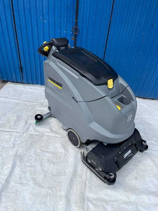 Підлогомийна машина Karcher B80