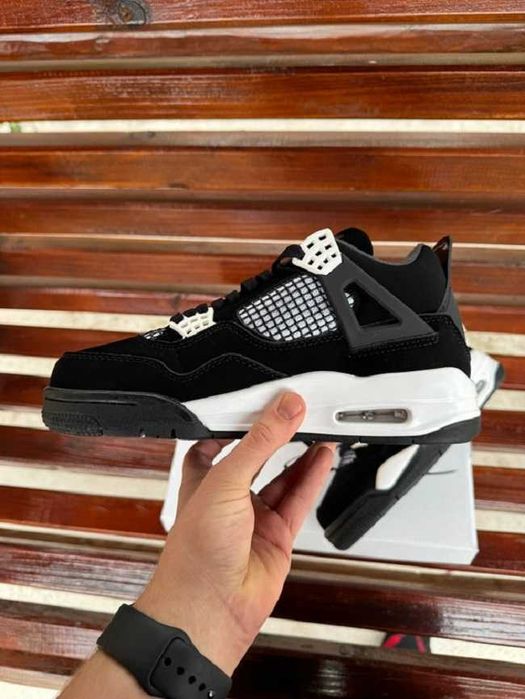 Jordan_4 _Retro_White_Thunder_Rozmiar.44