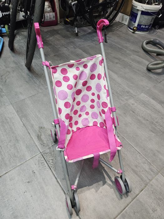 Дитячий візок. Механізм працює