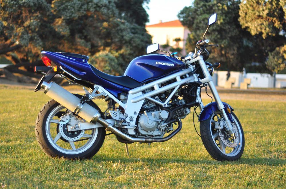 Hyosung Comet 650 V-Twin