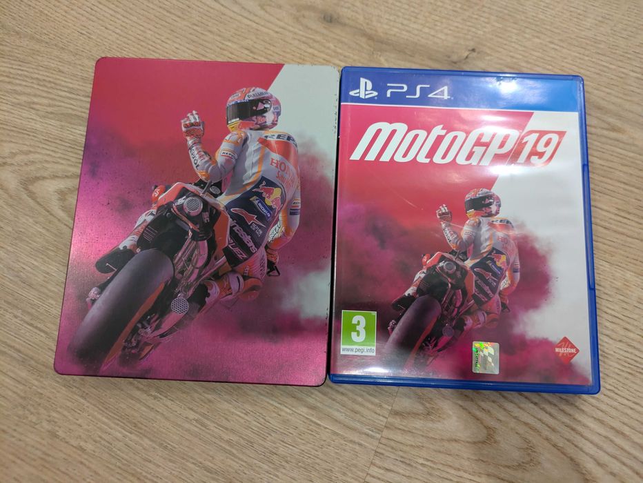 PlayStation 4 + dois comandos + jogos