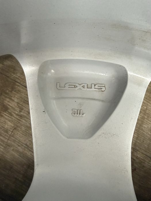 Продам диски Лексус