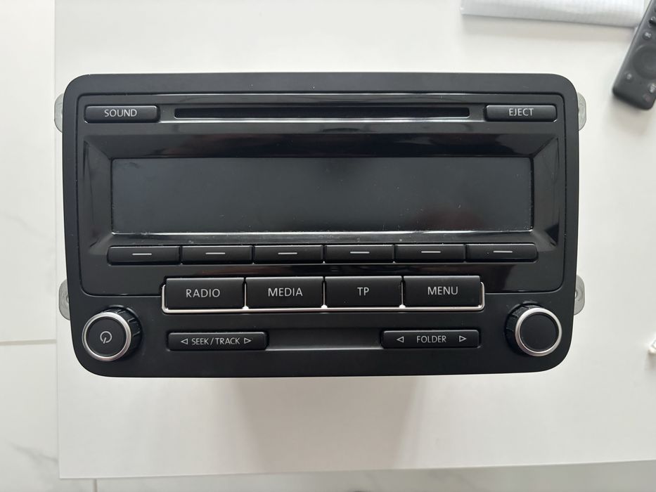 VW Radio LOW EU G+ UP2 BVX 5M0 035 186 J