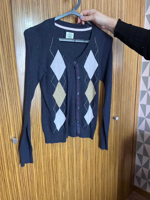 Vendo roupa criança 12 anos