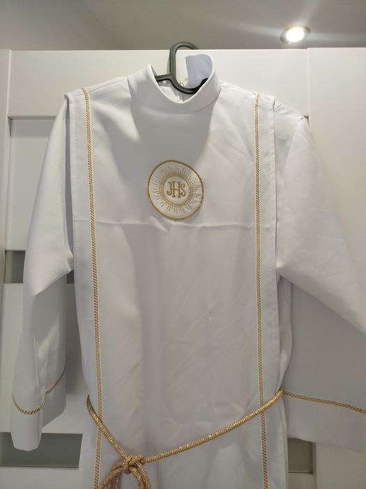 Sprzedam albę 134 cm