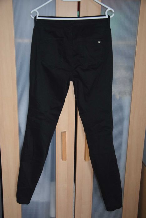 Massimo Dutti czarne spodnie rurki S