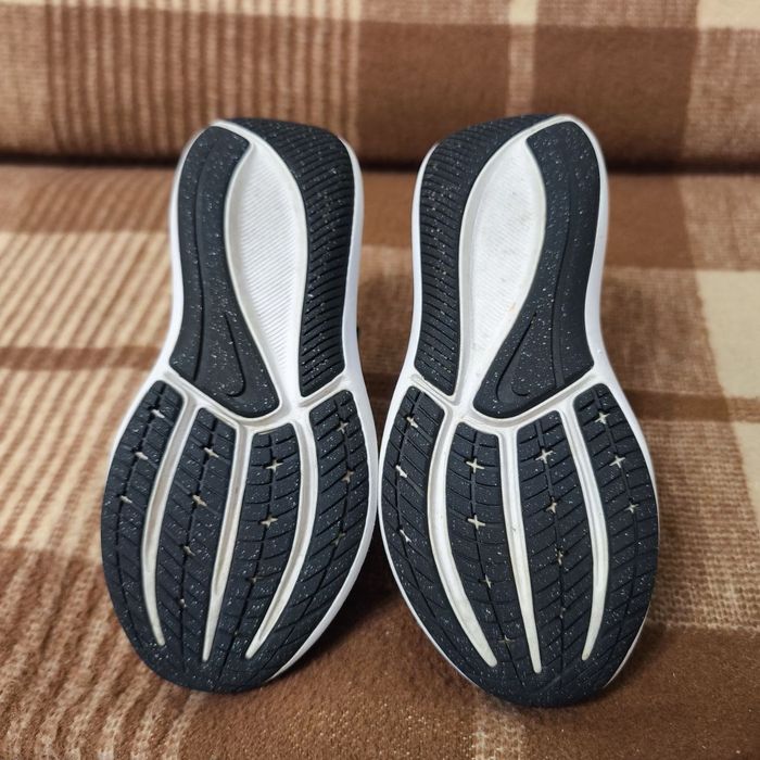 Оригінальні дитячі спортивні кросівки Nike на липучці для хлопчика 29р