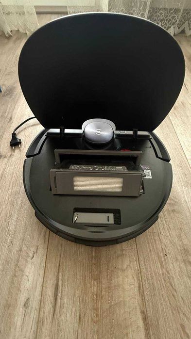 Робот-пилосос миючий ECOVACS Deebot OZMO
