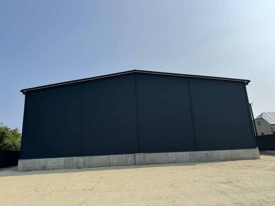 Продаж сучасного складського приміщення. 1200м², 42сот. в 7 км від Львова в с.Бартатів з прямим виїздом на логістичний шлях М11 Львів–Шегині.