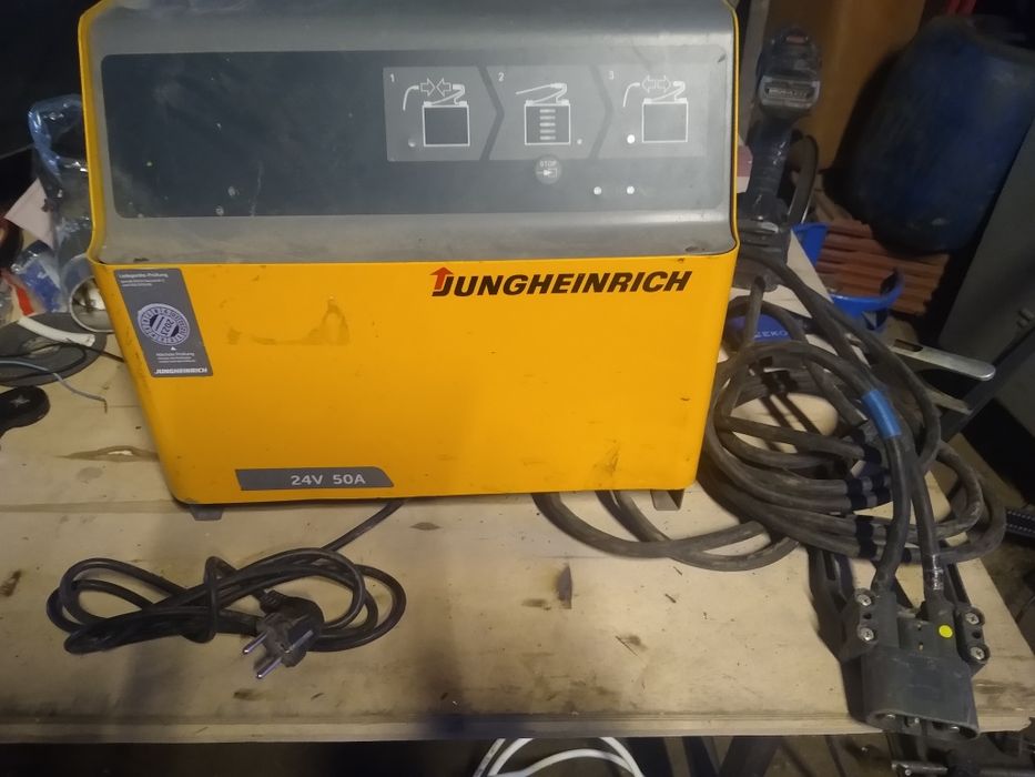 Prostownik ładowania ładowarka 24V , 50Amper