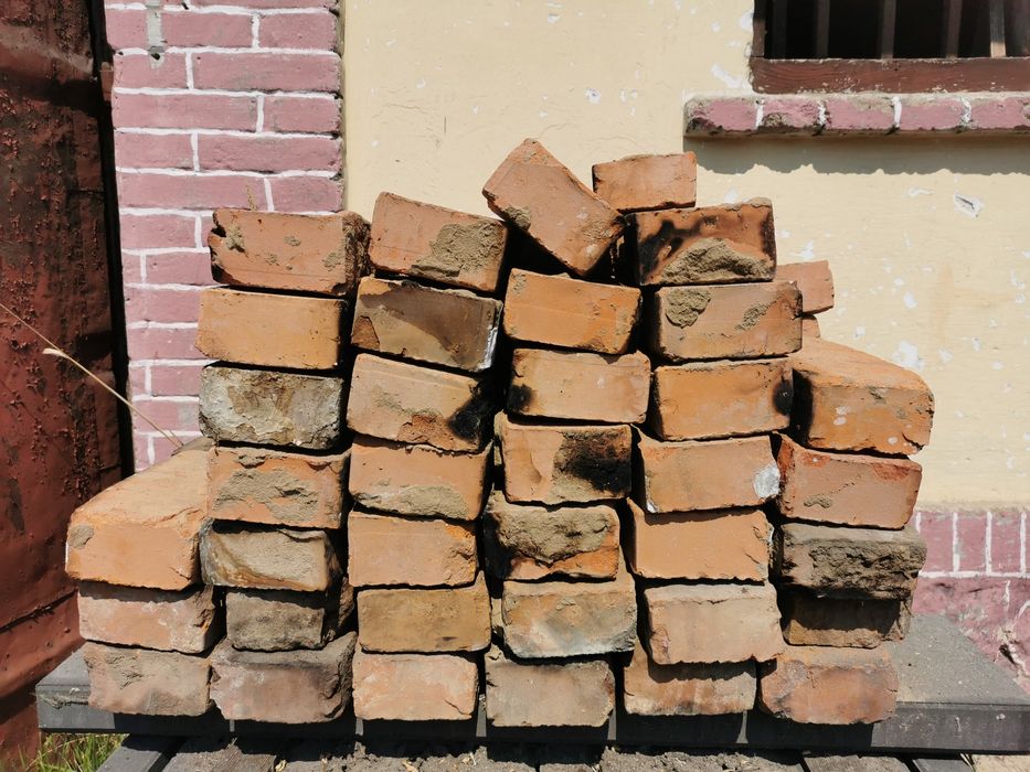 Cegła pełna po rozbiorce 100szt