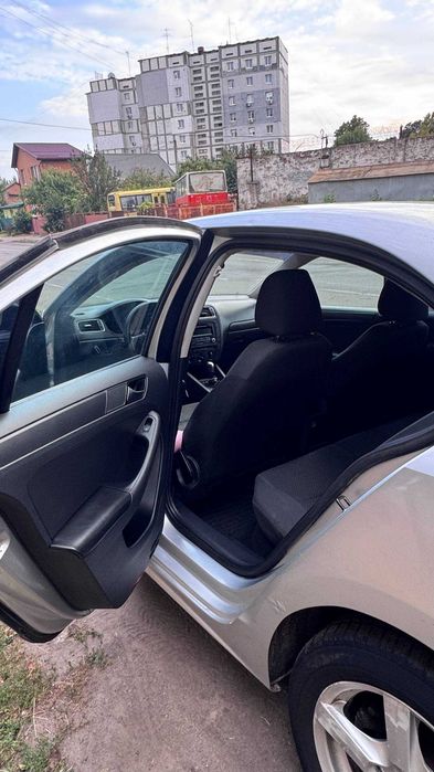 Volkswagen Jetta 2014