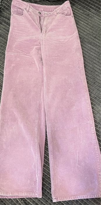 Różowe zamszowe spodnie 36