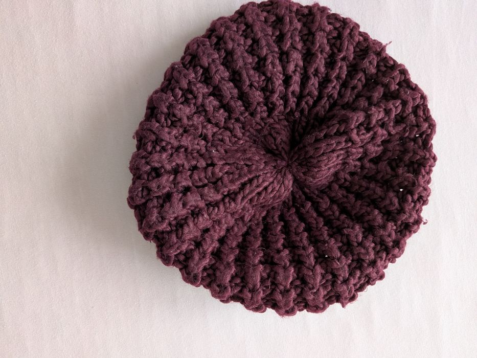 Beret, czapkę sprzedam