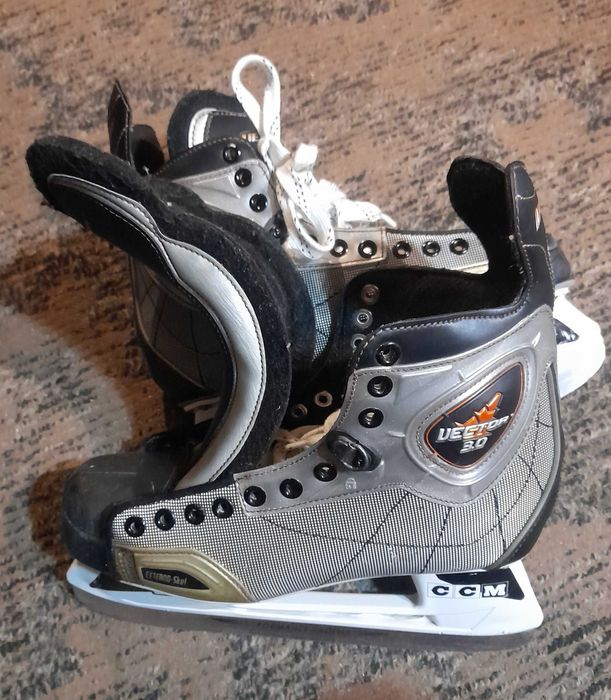 Коньки профессиональные