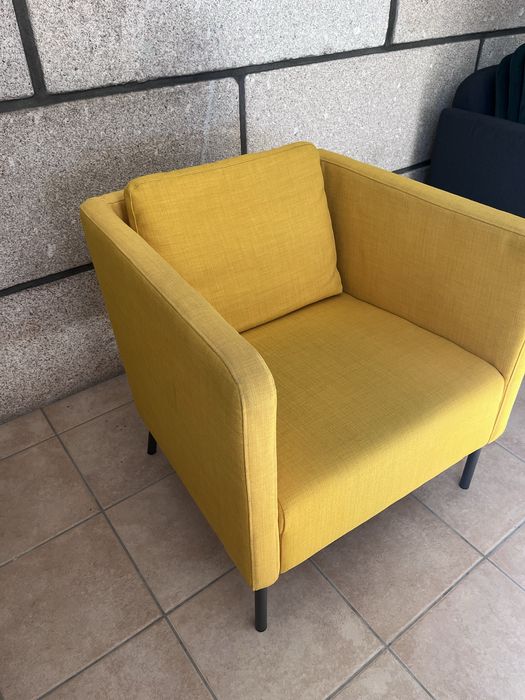 Poltrona EKERÖ – IKEA | bom estado | 2 unidades