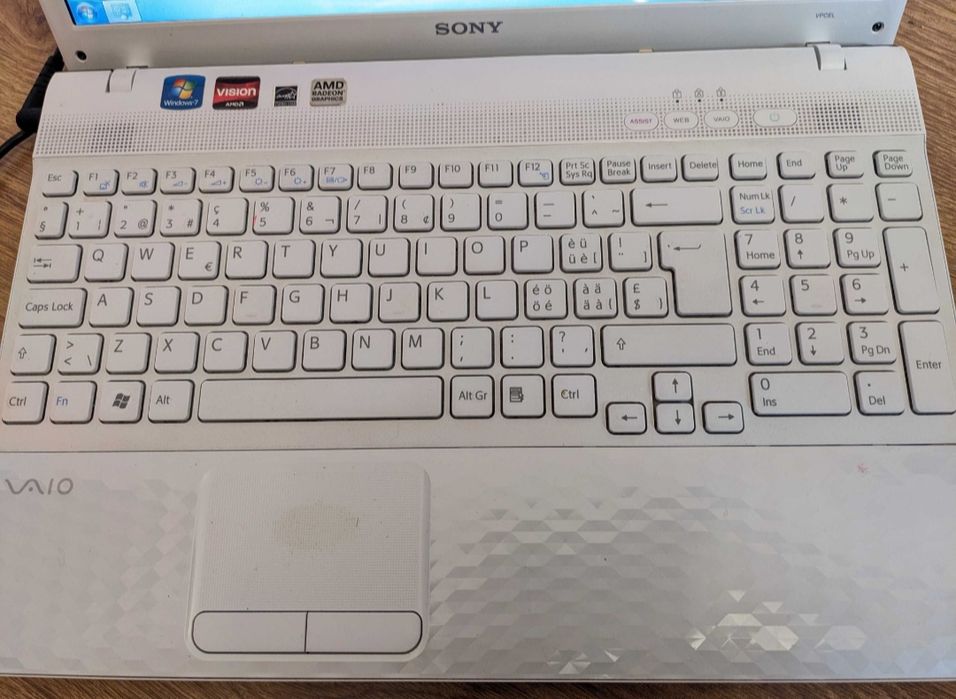 Ноутбук Sony VAIO PCG-71D14V: 15.6 FullHD/i5-2450m/8GB/128GB SSD