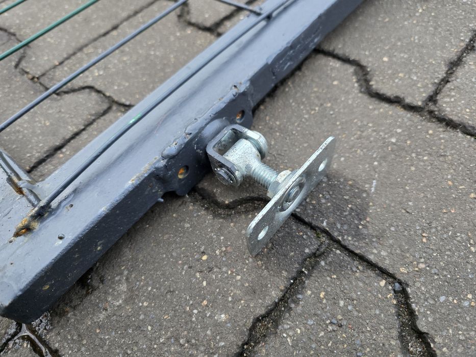 Brama wjazdowa siatkowa z profilu 4,6 m, 2 x przęsło 2,3 m x 1,5 m, za